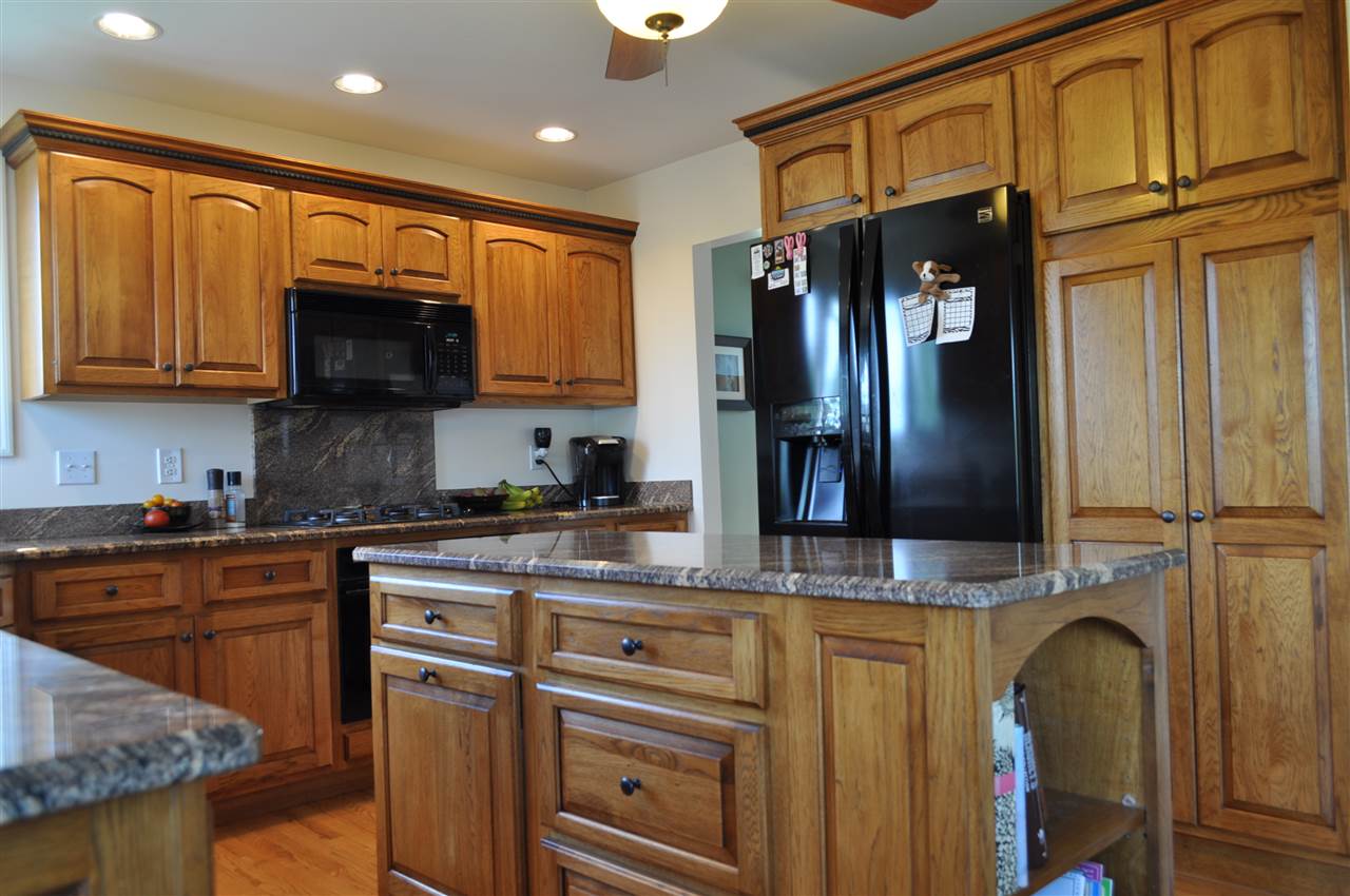 11478 Cook Road Gaines, MI 48436 - Photo 6 of 62 31259673-5.JPG