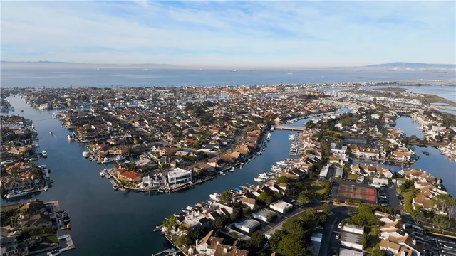 $3,282,000 | 3801 Seascape Drive, Huntington Beach, CA 92649