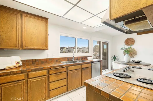 $3,282,000 | 3801 Seascape Drive, Huntington Beach, CA 92649