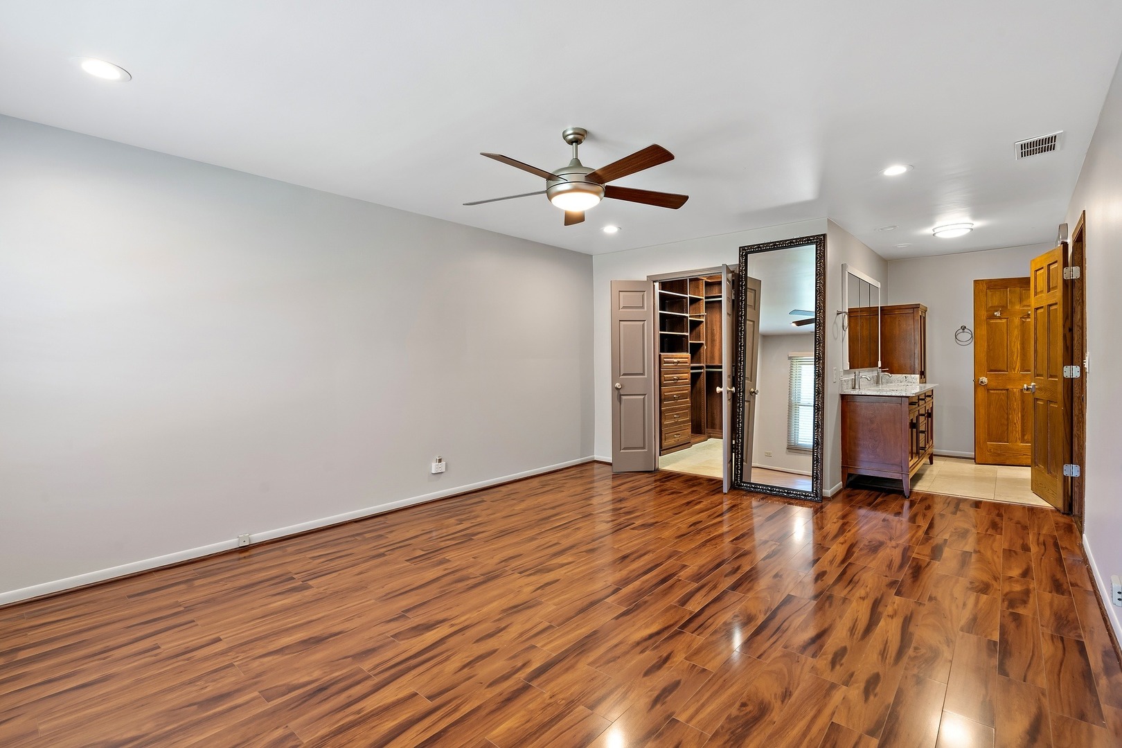 402 Elm Street Deerfield, IL 60015 - Photo 14 of 35