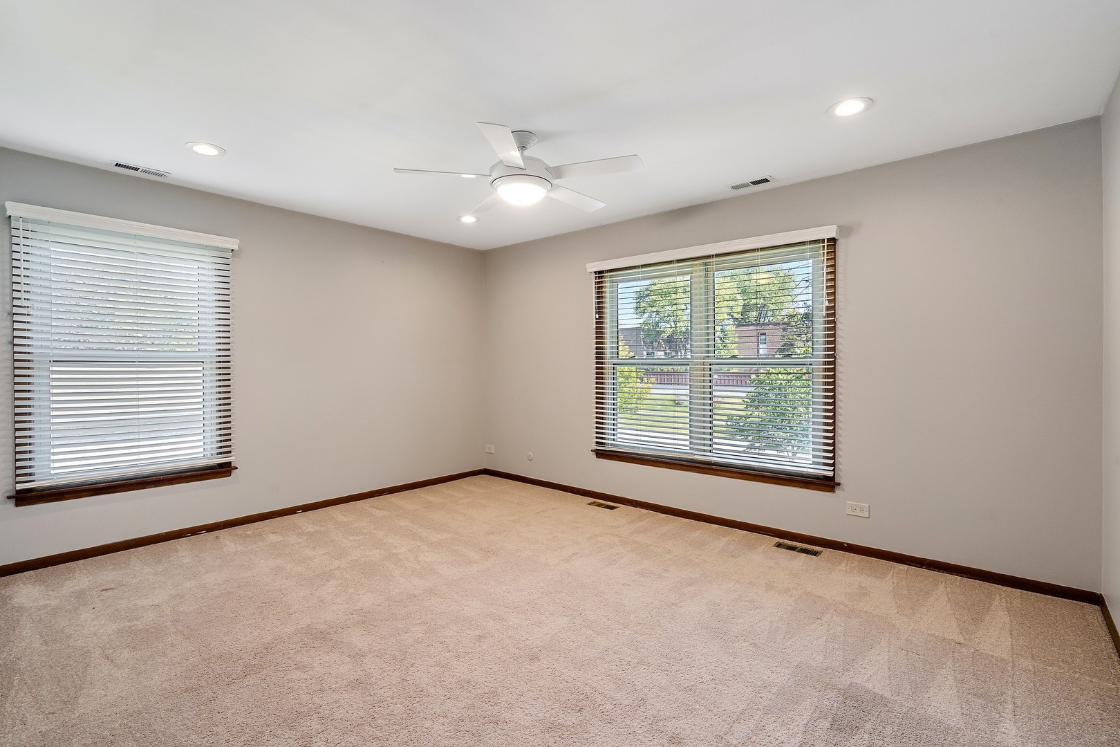 402 Elm Street Deerfield, IL 60015 - Photo 21 of 35