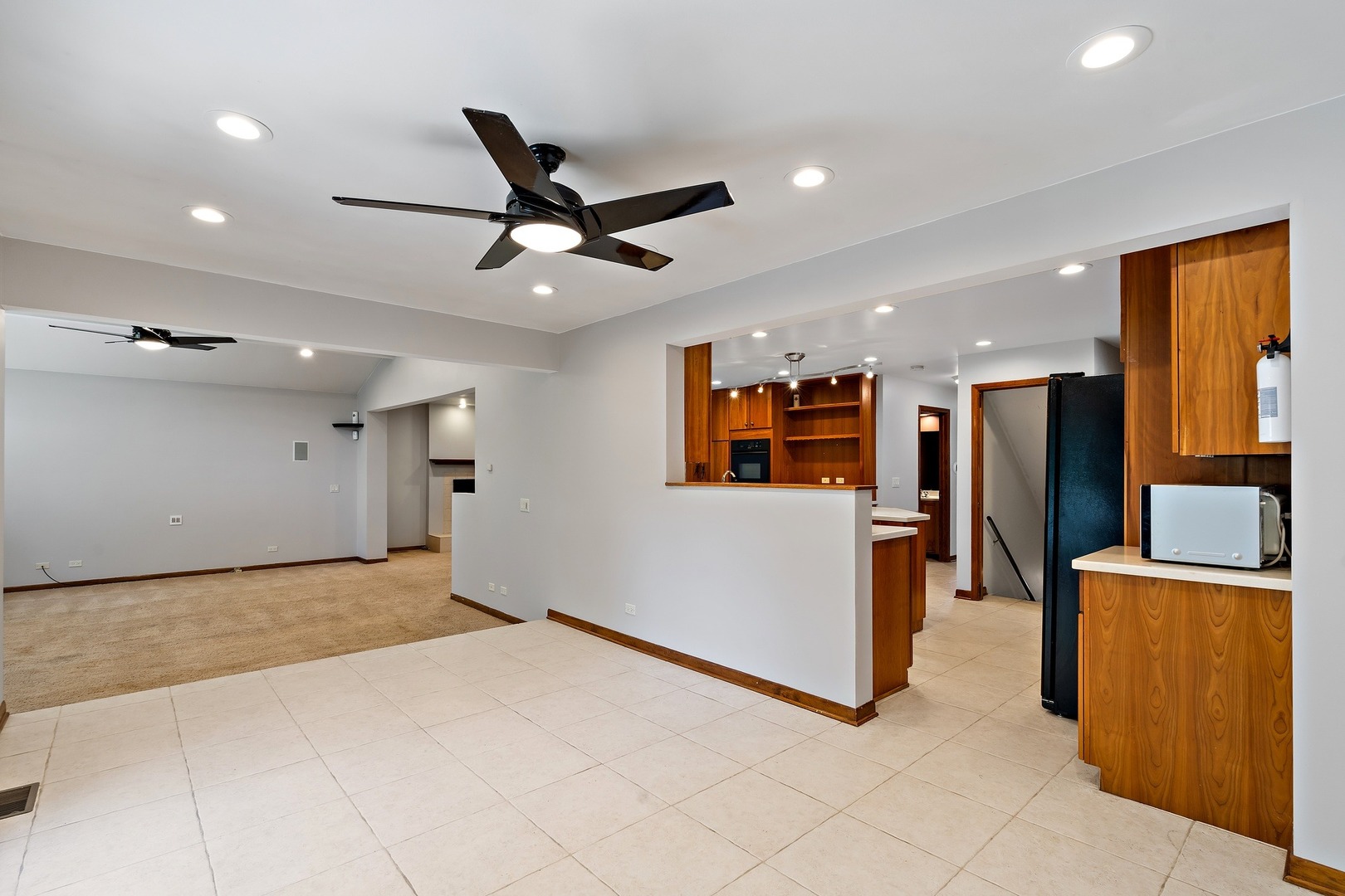 402 Elm Street Deerfield, IL 60015 - Photo 9 of 35