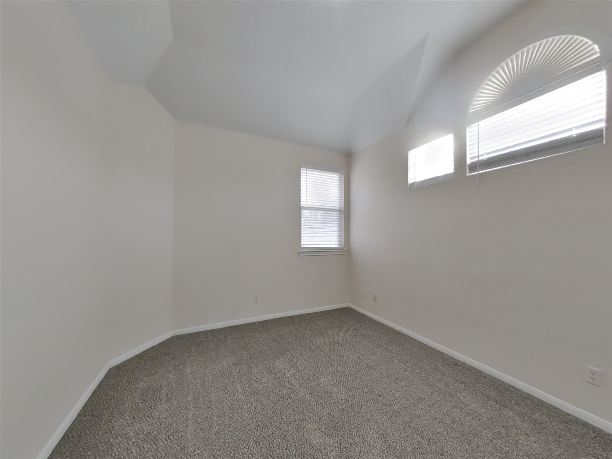 2906 Crescent Bend Road Spring, TX 77388 - Photo 14 of 18 an empty room with a window
