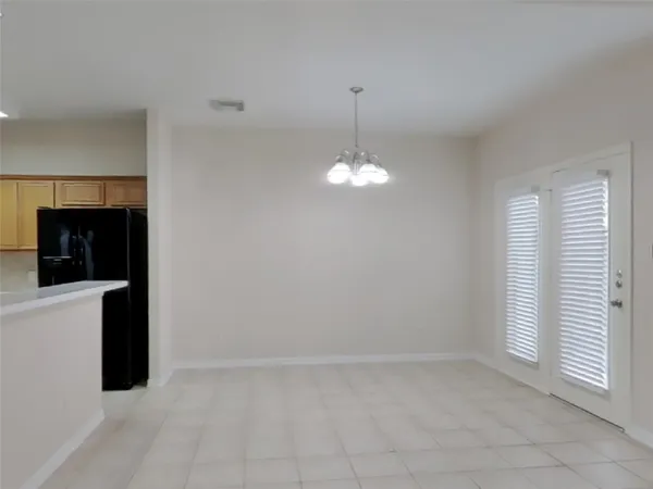 a view of empty room with window