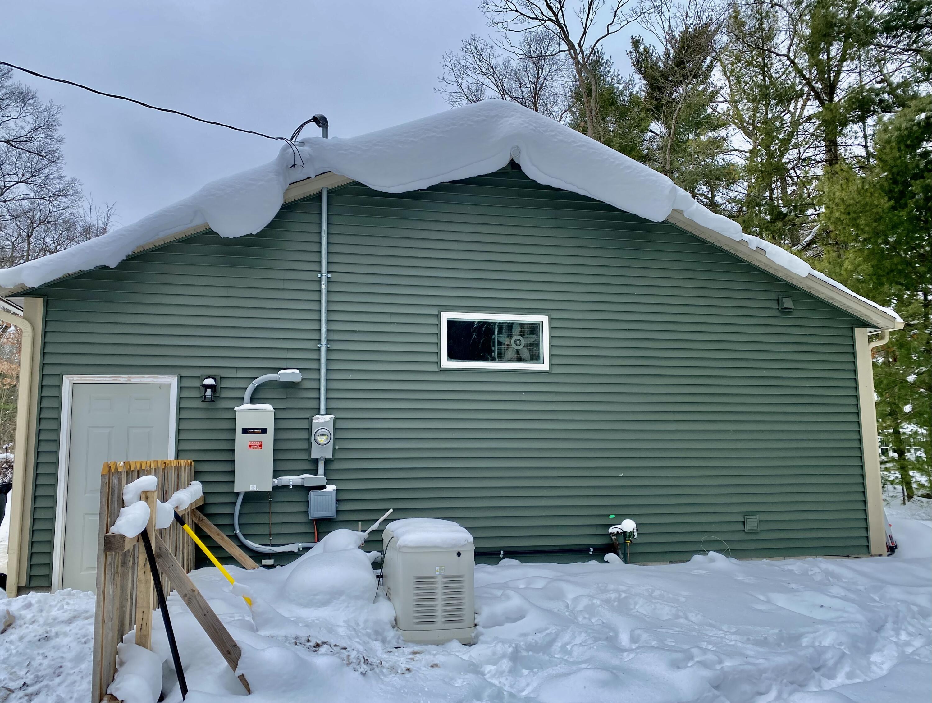 140 West Raymond Road Twin Lake, MI 49457 - Photo 9 of 46 140 W Raymond Road