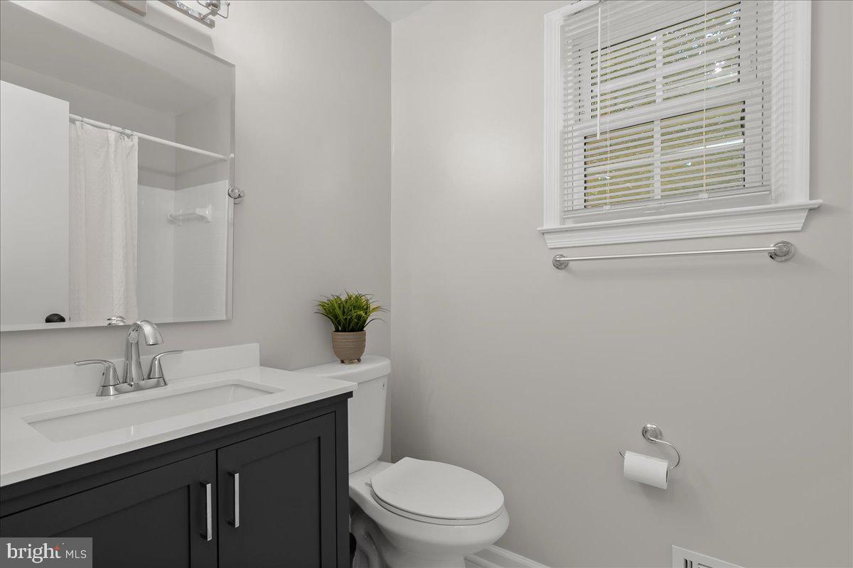 2053 Kings House Road Silver Spring, MD 20905 - Photo 25 of 33 Upstairs Hall Bath