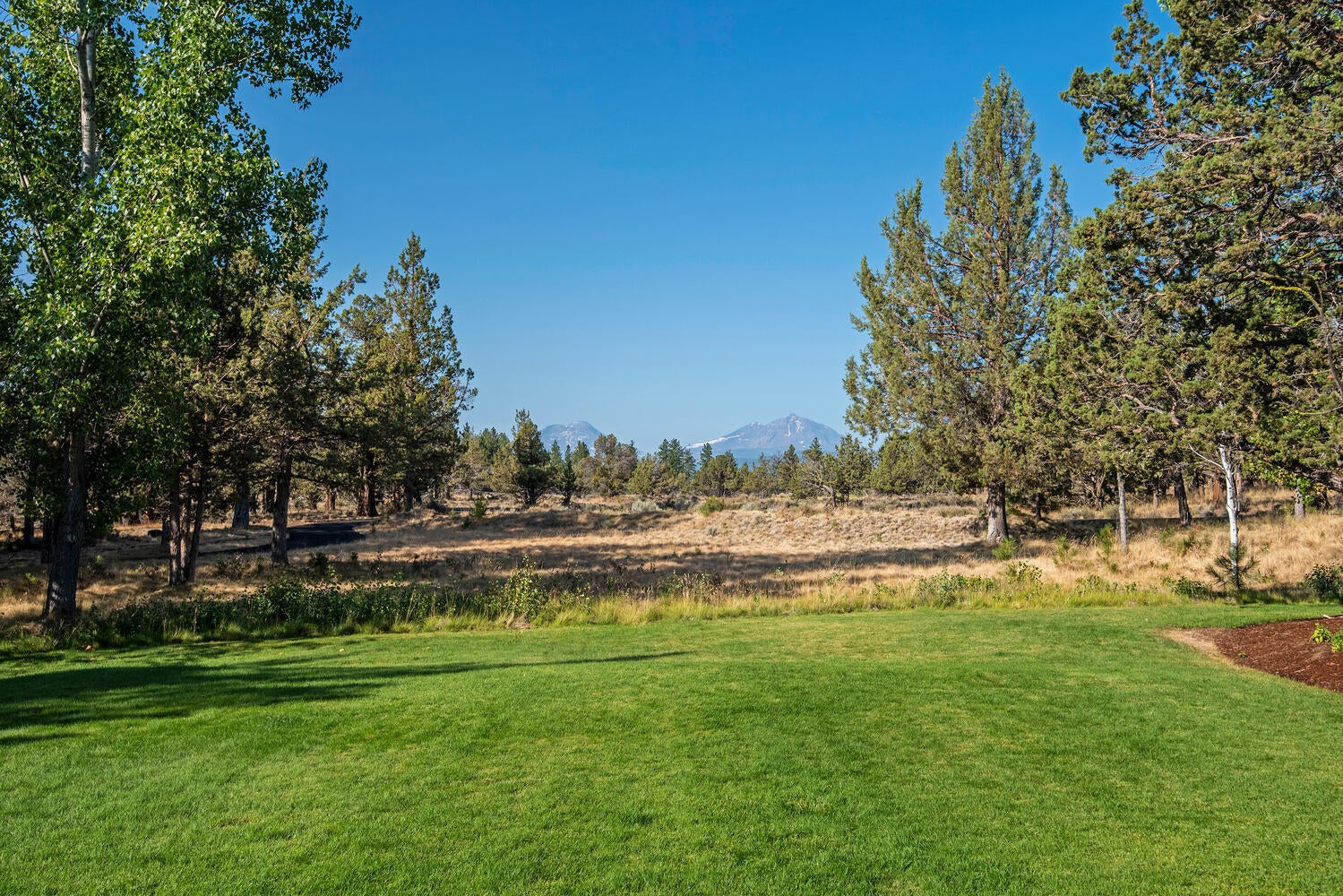69950 Cowboy Jones Road Sisters, OR 97759 - Photo 10 of 57 Cascade Views from the Home
