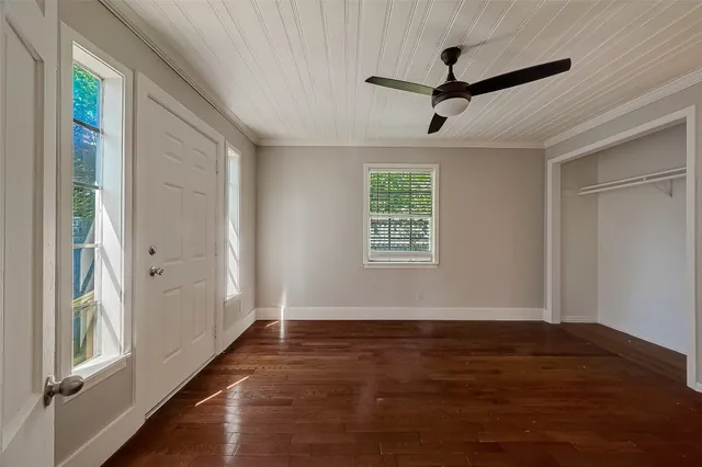 $1,950 | 5831 Annunciation Street, Houston, TX 77016