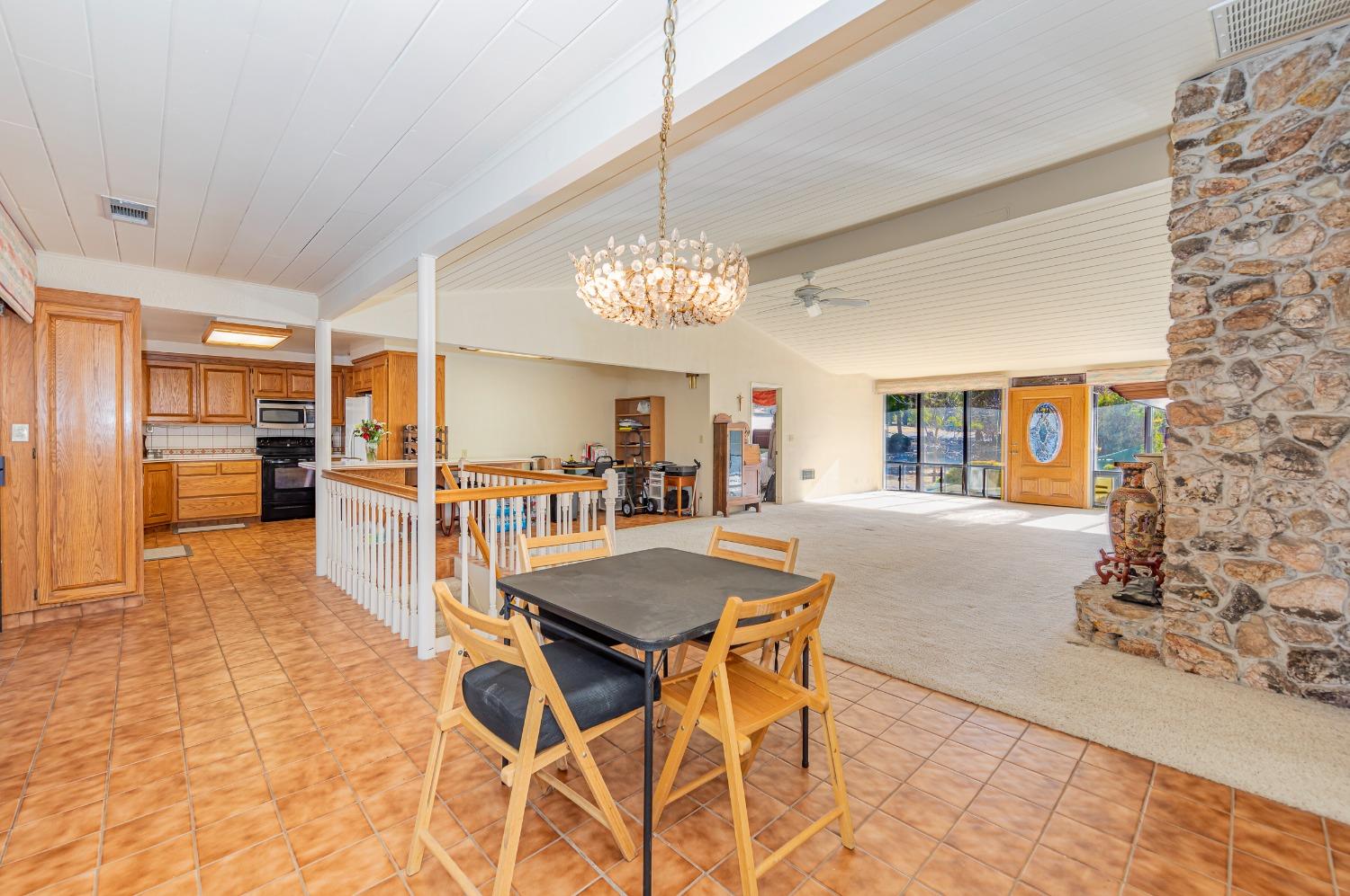 48895 Rock Point Road Oakhurst, CA 93644 - Photo 8 of 69 Gallery Image 8