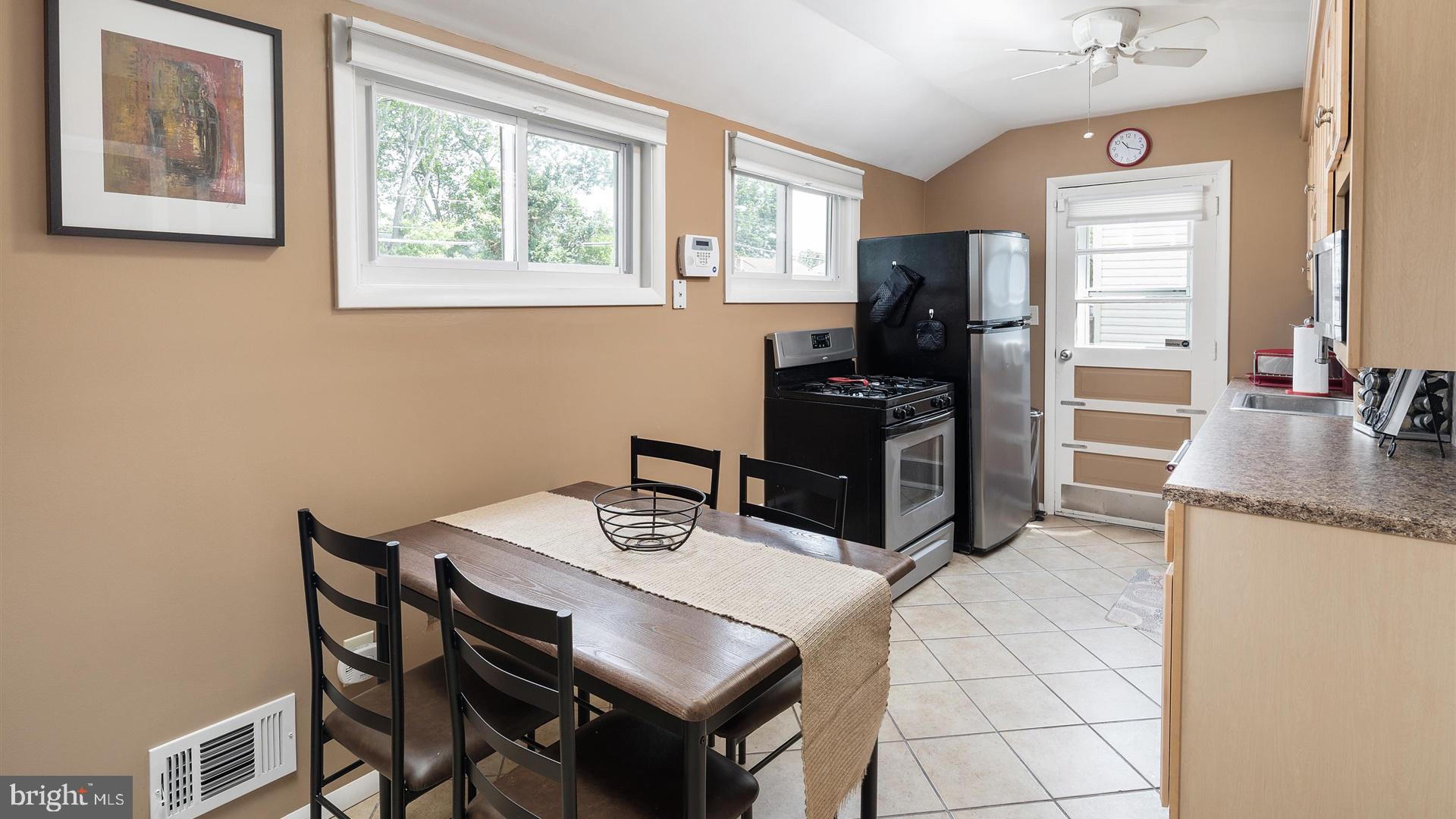 35 Coleridge Avenue Hamilton, NJ 08620 - Photo 8 of 25 Gallery Image 8