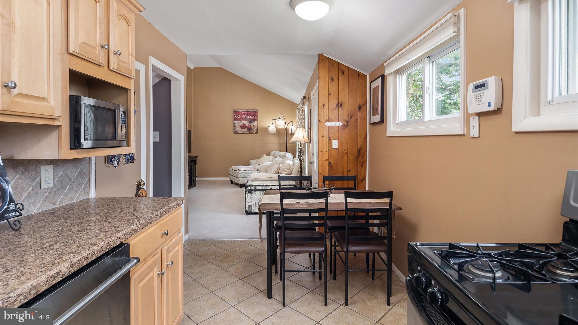 35 Coleridge Avenue Hamilton, NJ 08620 - Photo 10 of 25 Gallery Image 10