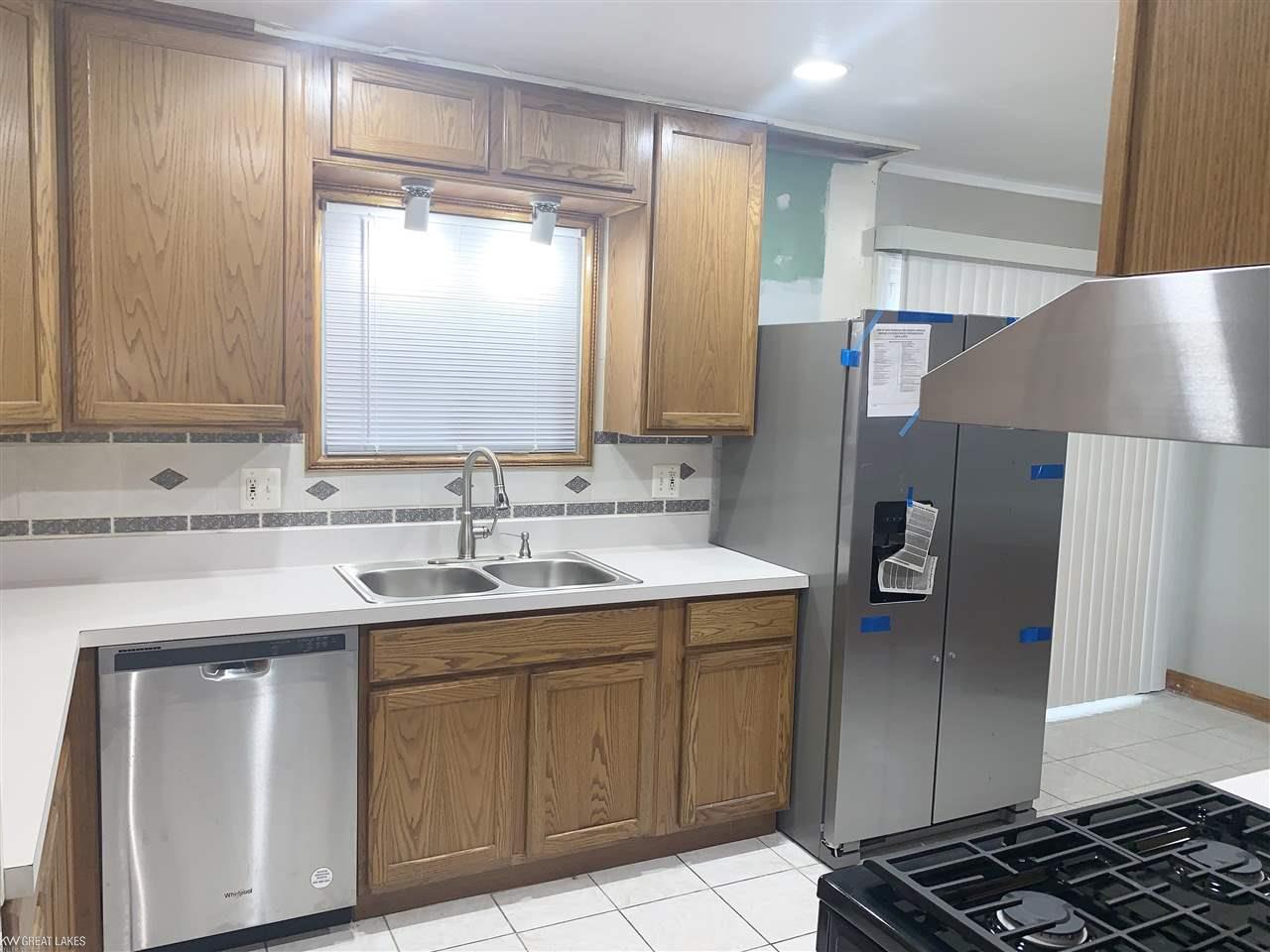 18970 Frazho Road Roseville, MI 48066 - Photo 20 of 53