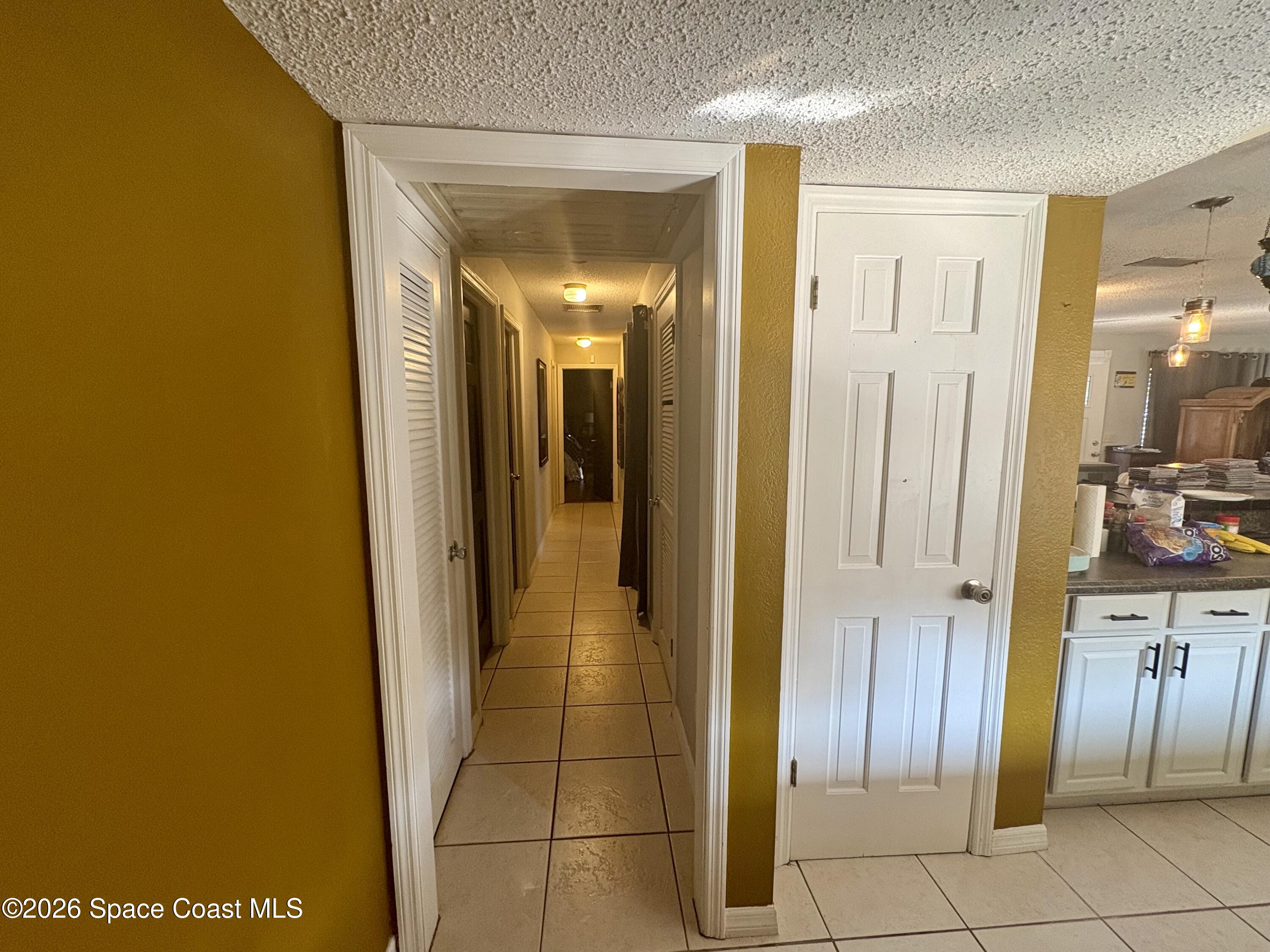 110 Lagoon Avenue Melbourne, FL 32901 - Photo 14 of 16 Hallway