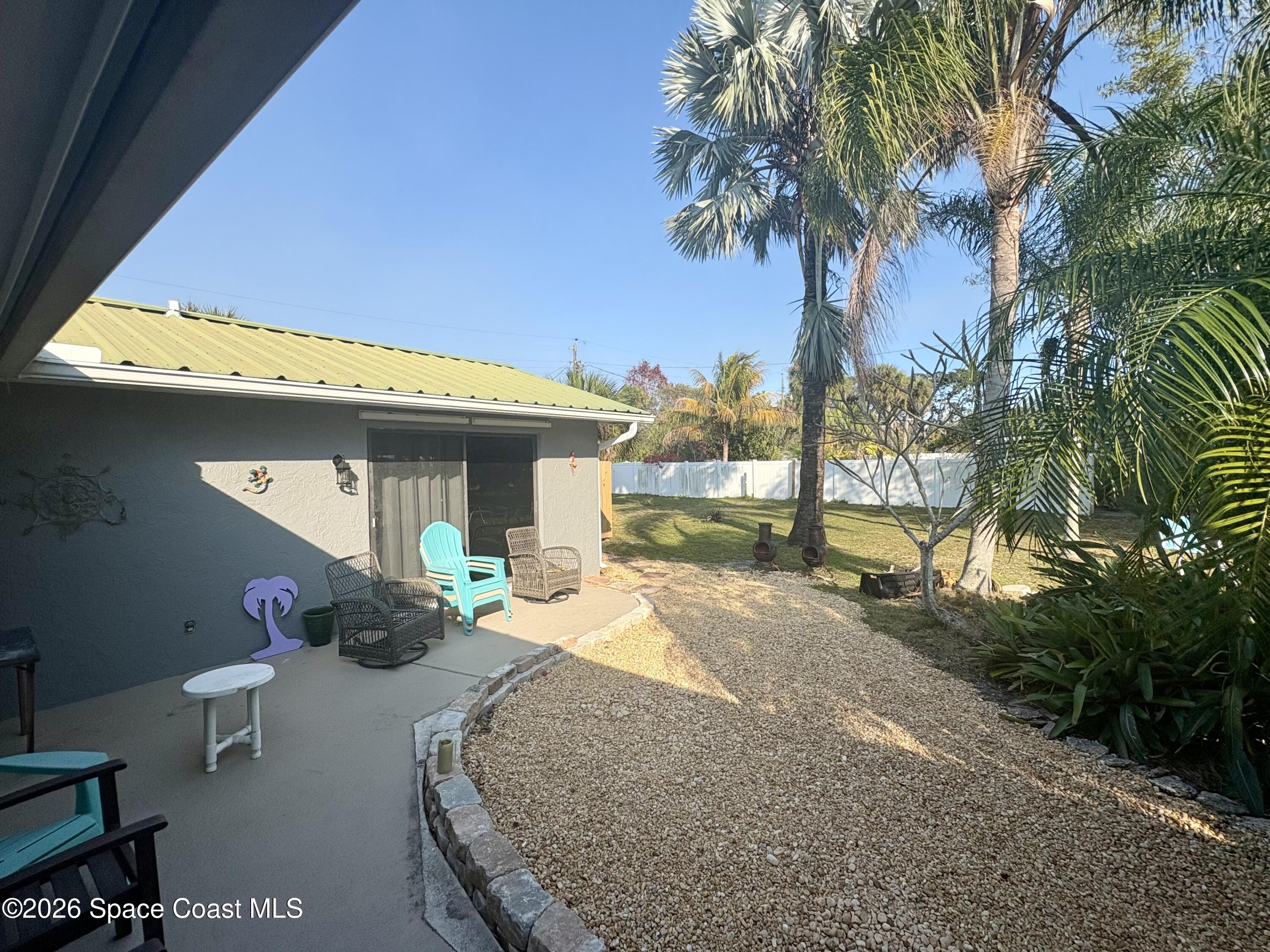 110 Lagoon Avenue Melbourne, FL 32901 - Photo 4 of 16 Front Patio