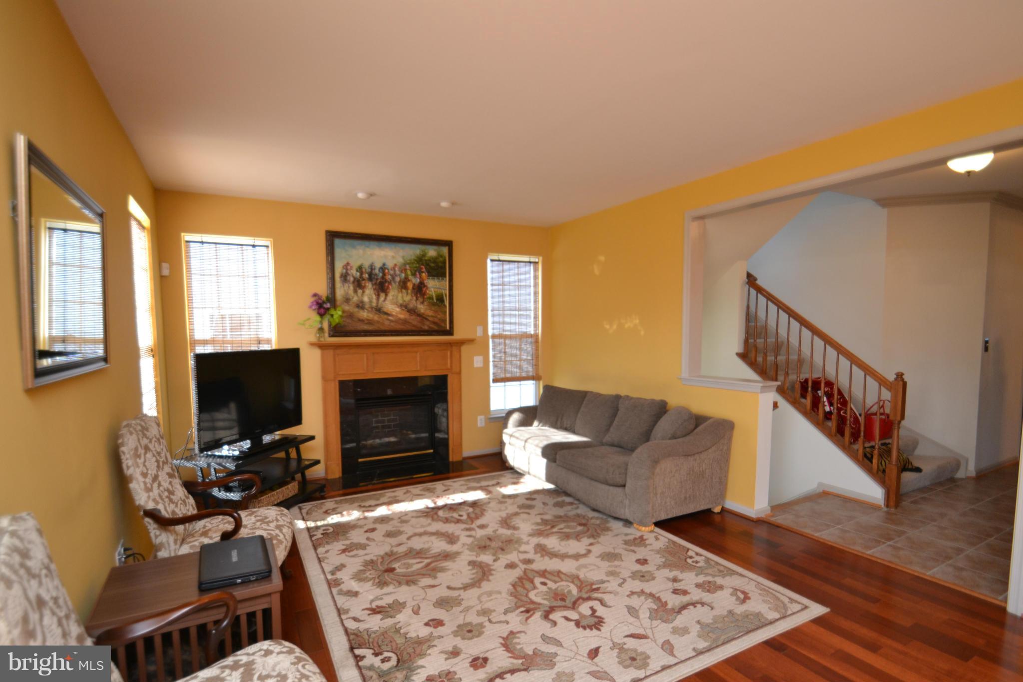 9003 Bealls Farm Road Frederick, MD 21704 - Photo 3 of 30 Living Room