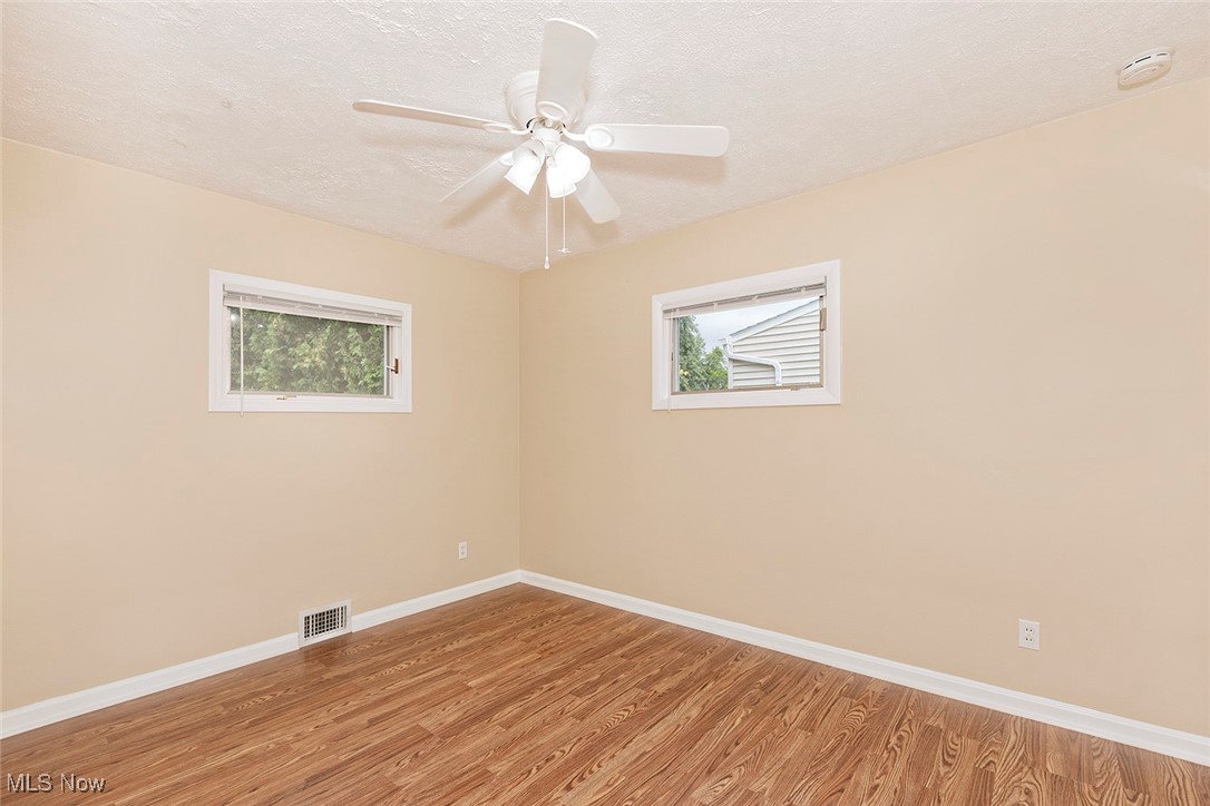 30413 Forestgrove Road Willowick, OH 44095 - Photo 16 of 35