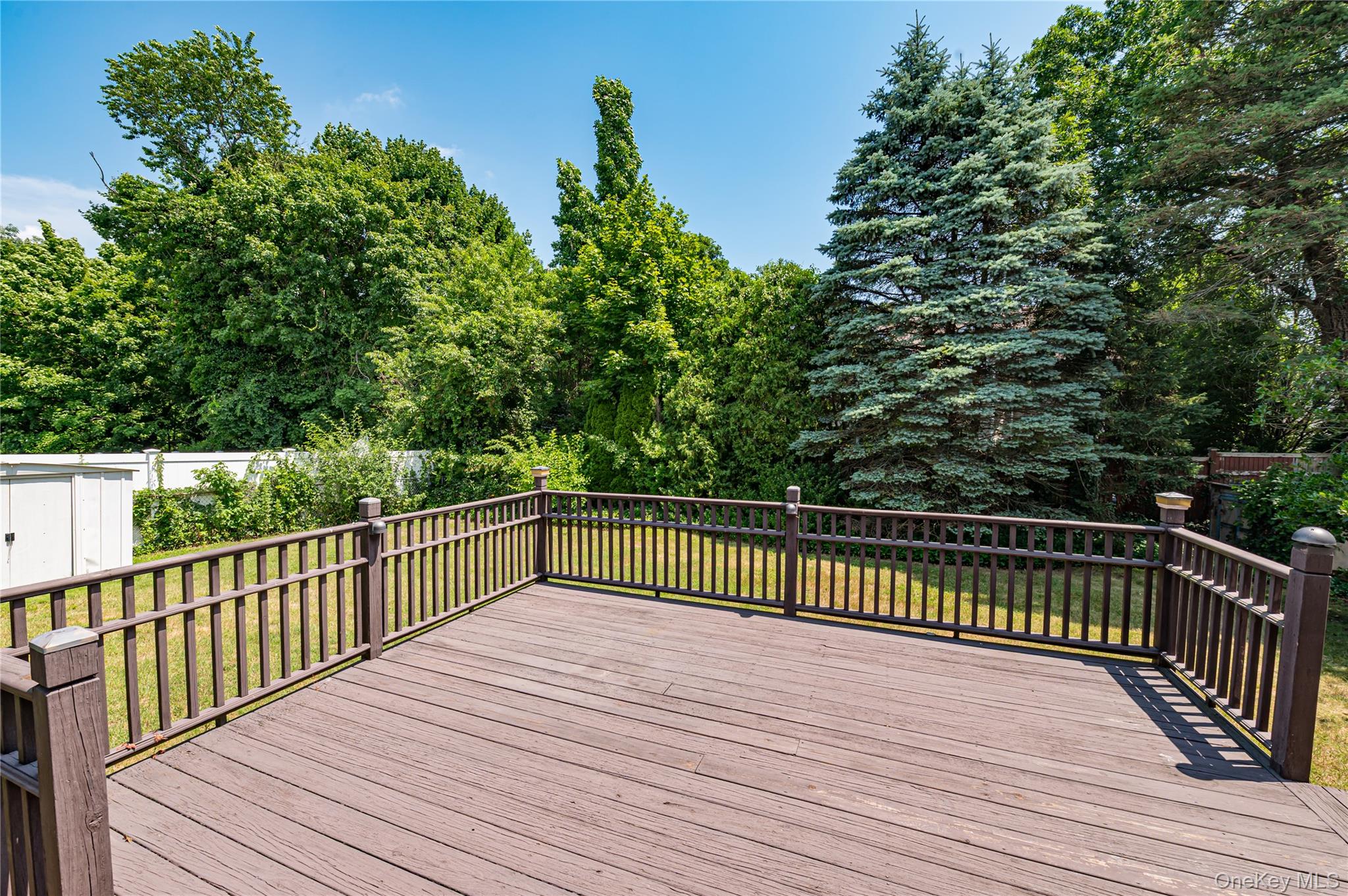 21 Langdon Road Farmingdale, NY 11735 - Photo 6 of 25
