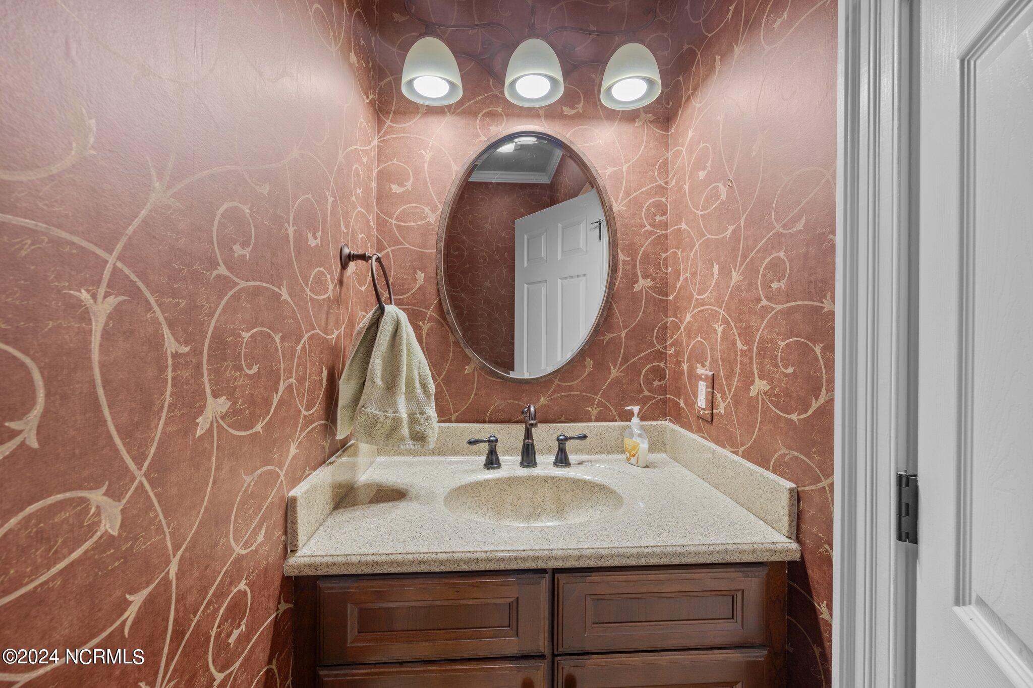 121 Emmen Road New Bern, NC 28562 - Photo 22 of 62 22-web-or-mls-470A0800