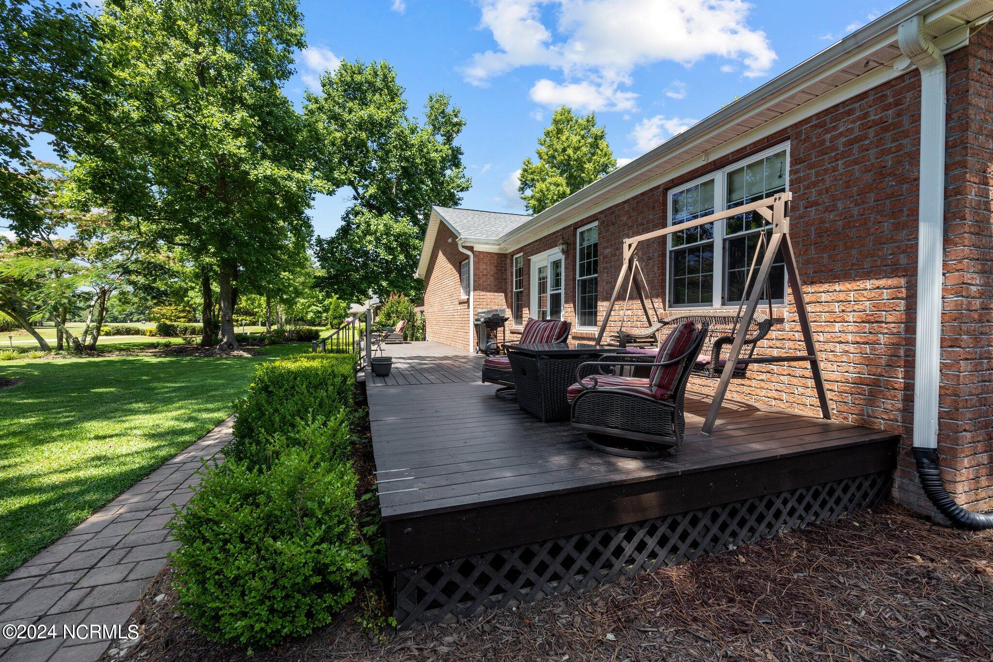 121 Emmen Road New Bern, NC 28562 - Photo 43 of 62 40-web-or-mls-470A0856