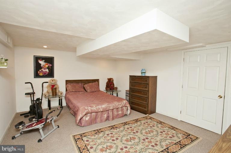 306 Summit Hall Road Gaithersburg, MD 20877 - Photo 12 of 29 Interior (General)