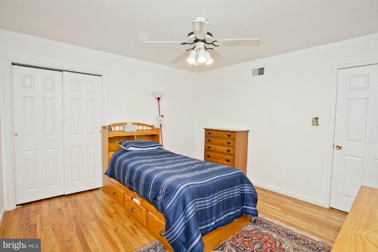 306 Summit Hall Road Gaithersburg, MD 20877 - Photo 16 of 29 Bedroom