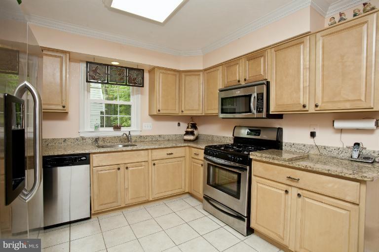 306 Summit Hall Road Gaithersburg, MD 20877 - Photo 25 of 29 Kitchen