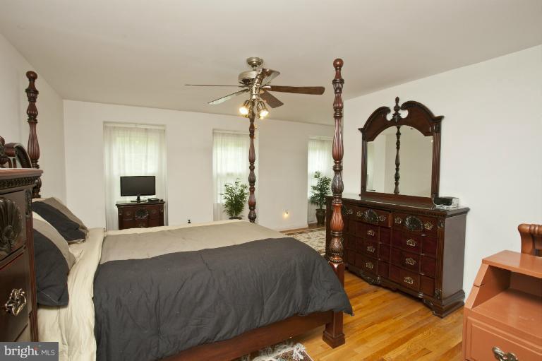 306 Summit Hall Road Gaithersburg, MD 20877 - Photo 28 of 29 Bedroom (Master)