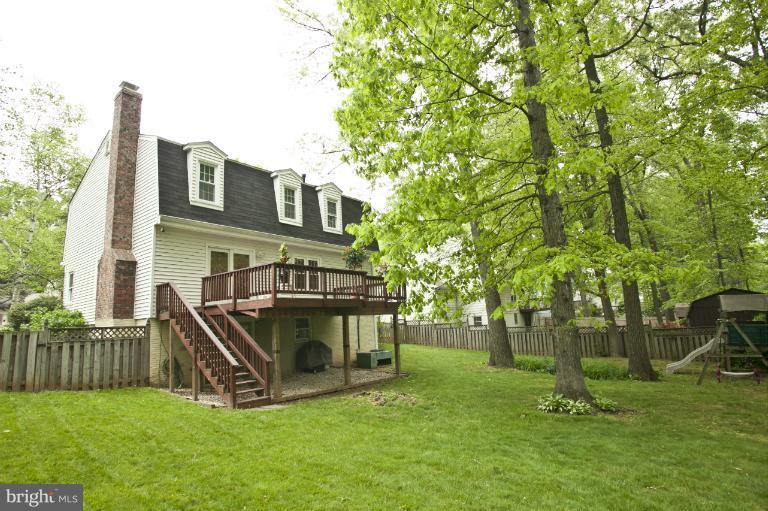 306 Summit Hall Road Gaithersburg, MD 20877 - Photo 6 of 29 Exterior (Rear)