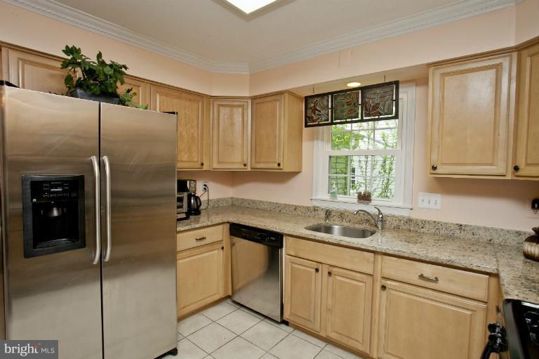 306 Summit Hall Road Gaithersburg, MD 20877 - Photo 9 of 29 Kitchen