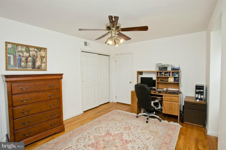 306 Summit Hall Road Gaithersburg, MD 20877 - Photo 10 of 29 Bedroom