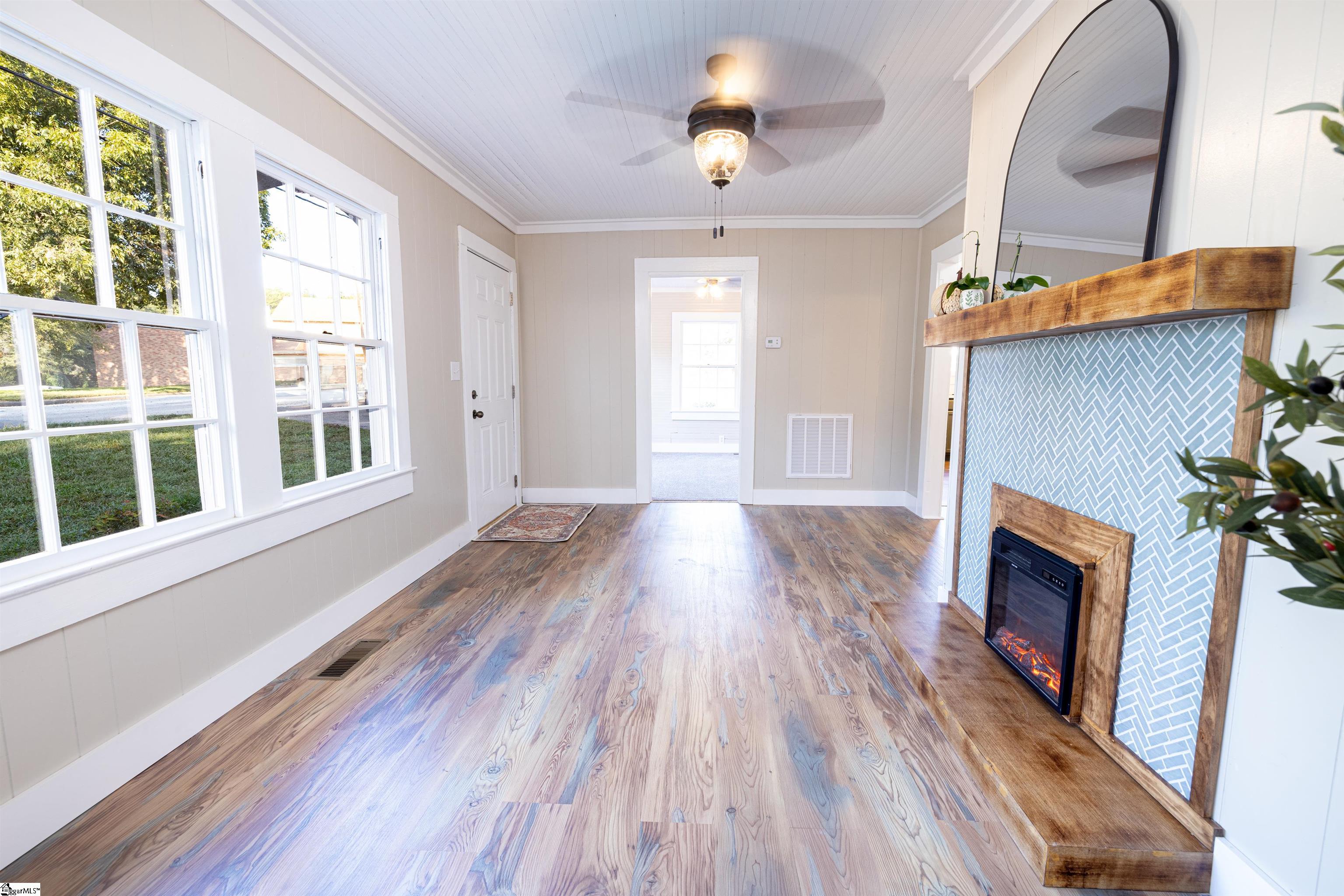 124 North Street Anderson, SC 29621 - Photo 8 of 28