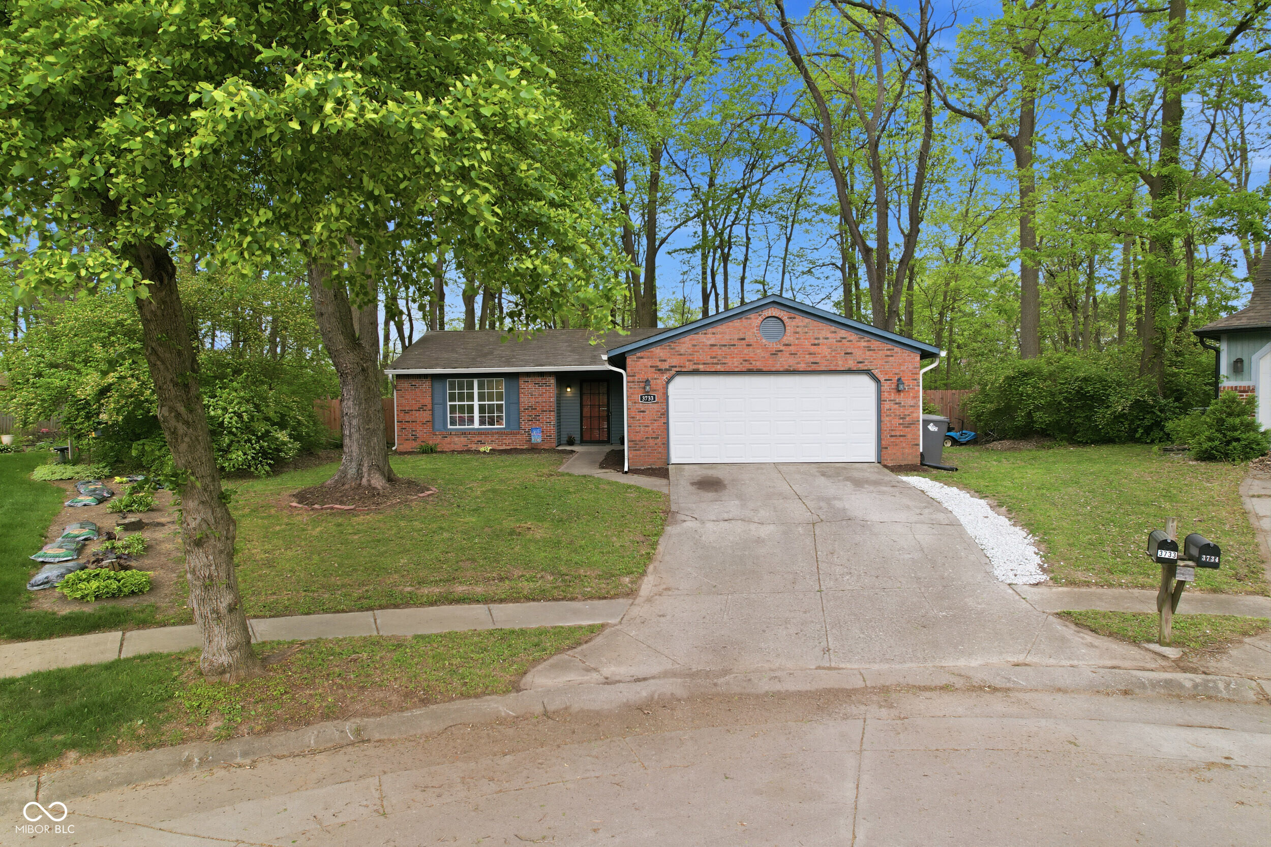 3733 Rome Terrace Indianapolis, IN 46228 - Photo 3 of 25 Gallery Image 3
