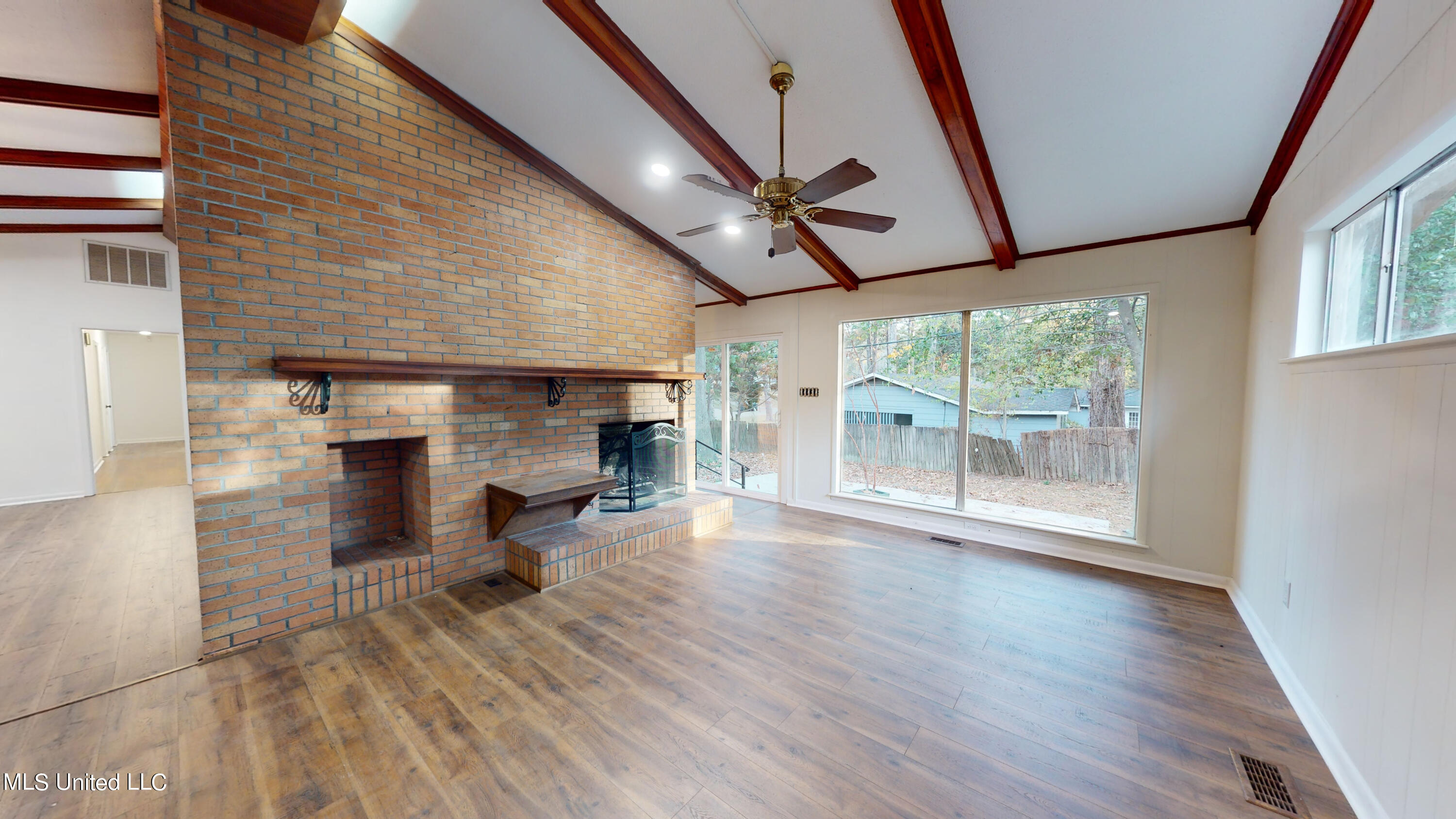 2203 Southwood Road Jackson, MS 39211 - Photo 6 of 18 2203-Southwood-11272023_190848