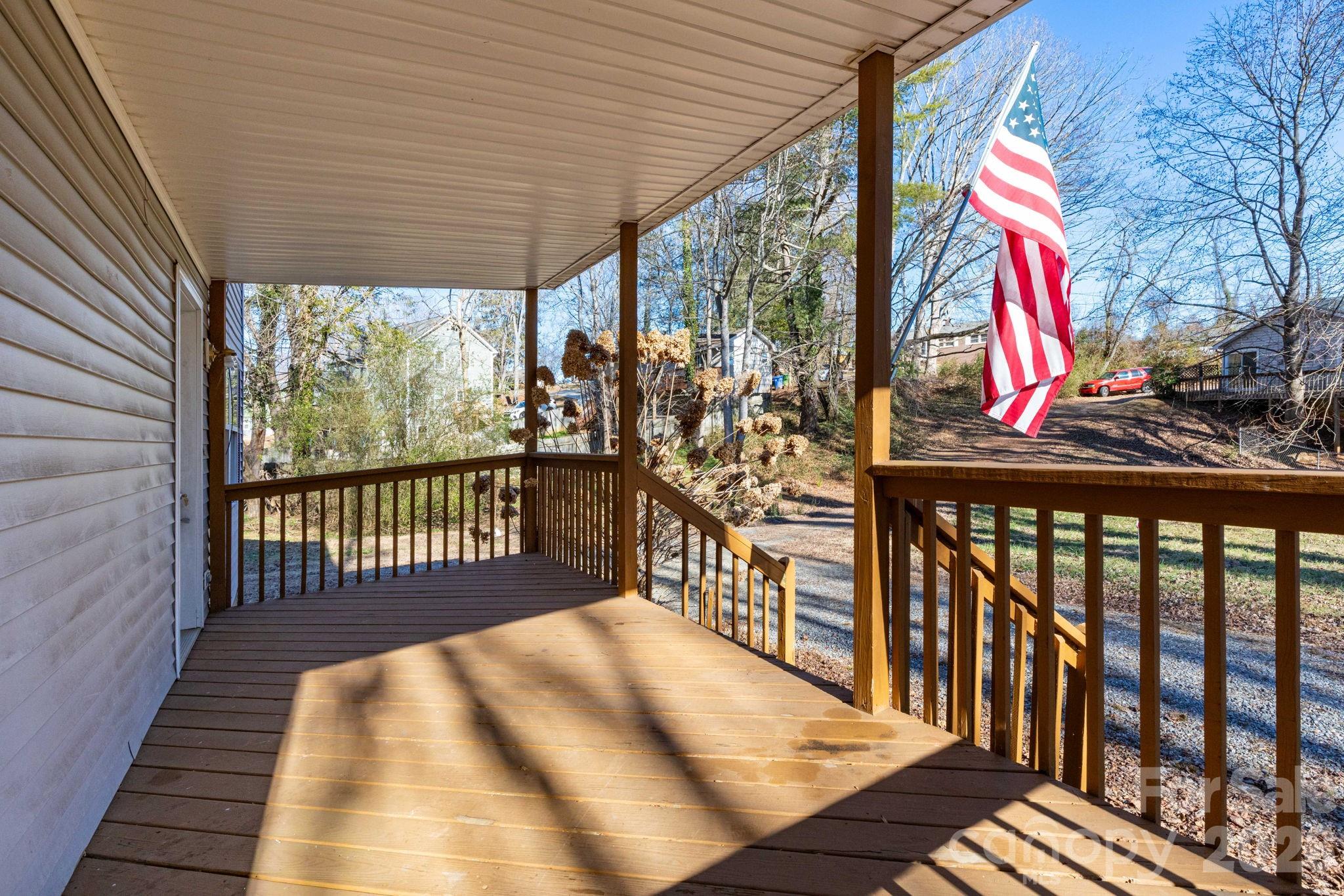 32 Rash Road Asheville, NC 28806 - Photo 3 of 23 Gallery Image 3