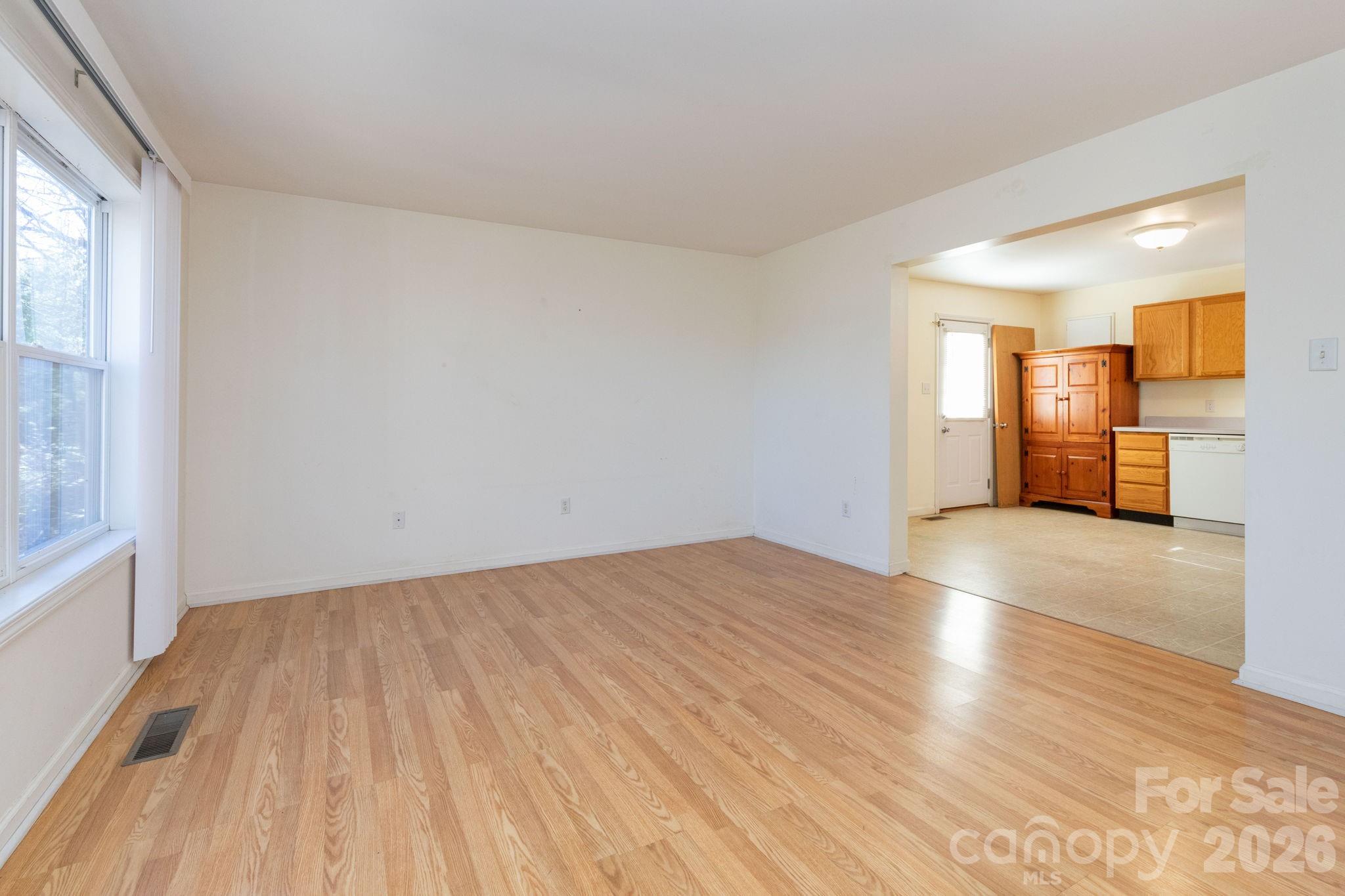 32 Rash Road Asheville, NC 28806 - Photo 6 of 23 Gallery Image 6