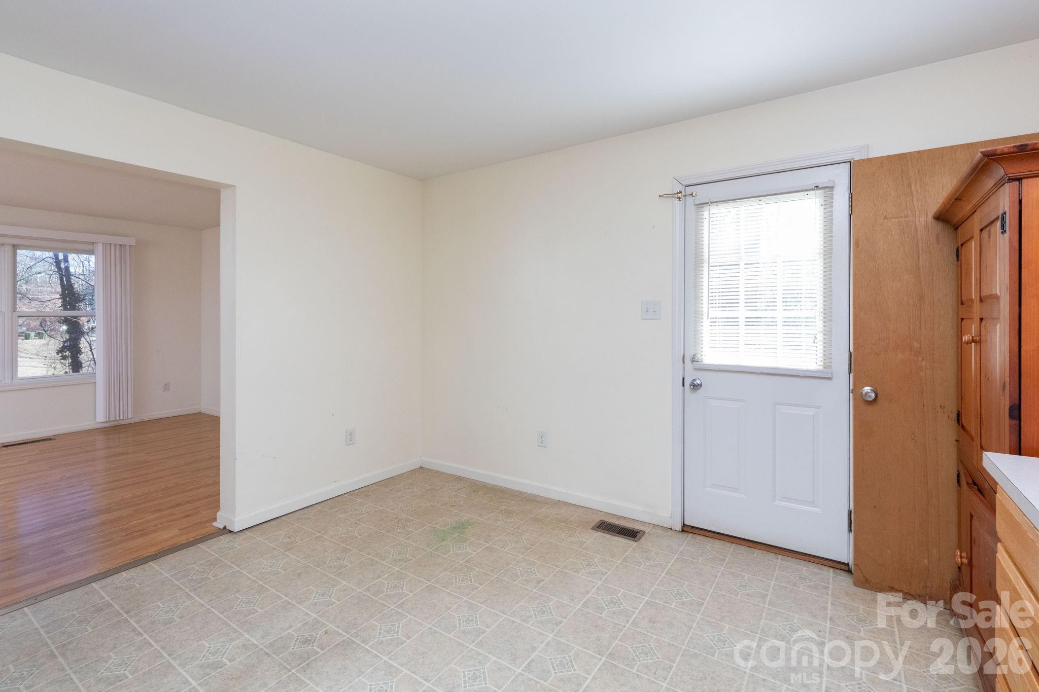 32 Rash Road Asheville, NC 28806 - Photo 8 of 23 Gallery Image 8