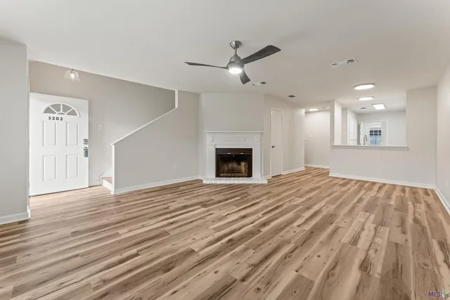 $195,000 | 5203 Sleepy Hollow Drive, Unit 5203, Baton Rouge, LA 70817
