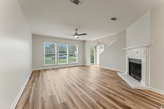 $195,000 | 5203 Sleepy Hollow Drive, Unit 5203, Baton Rouge, LA 70817