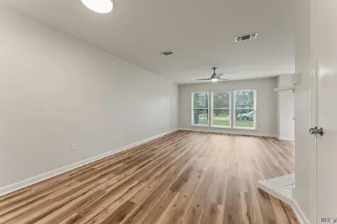 $195,000 | 5203 Sleepy Hollow Drive, Unit 5203, Baton Rouge, LA 70817