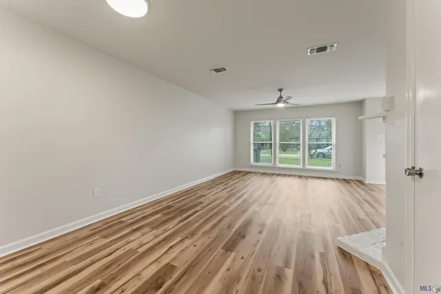 $195,000 | 5203 Sleepy Hollow Drive, Unit 5203, Baton Rouge, LA 70817