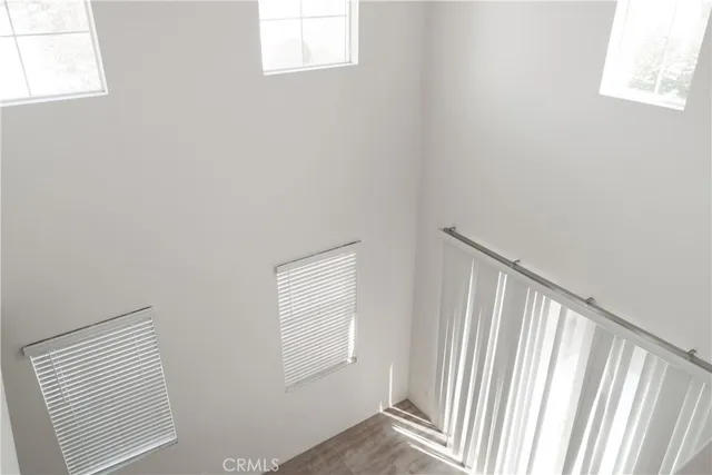 a view of a livingroom with an entryway