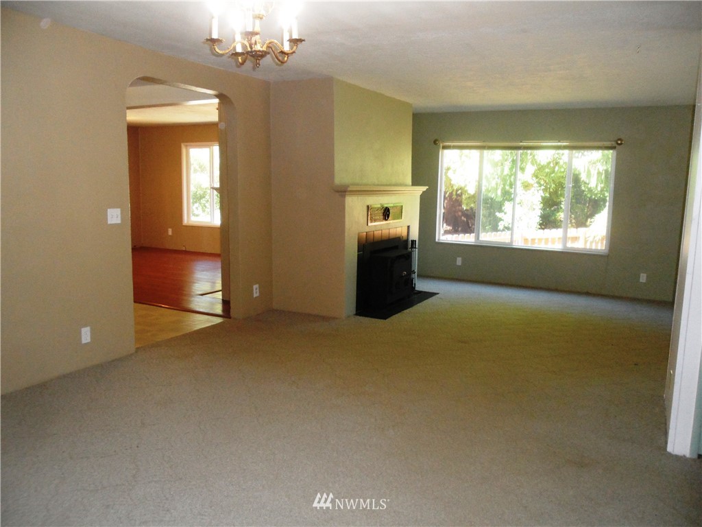 1057 Ocean Beach Road Hoquiam, WA 98550 - Photo 4 of 25 Gallery Image 4