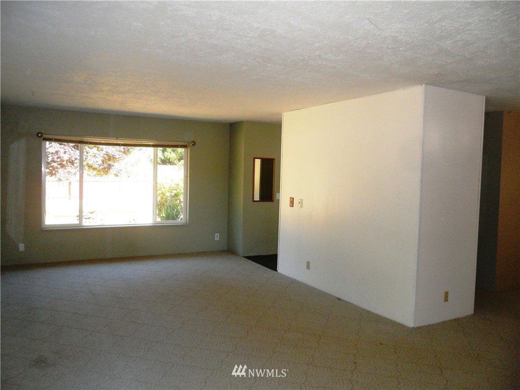 1057 Ocean Beach Road Hoquiam, WA 98550 - Photo 5 of 25 Gallery Image 5