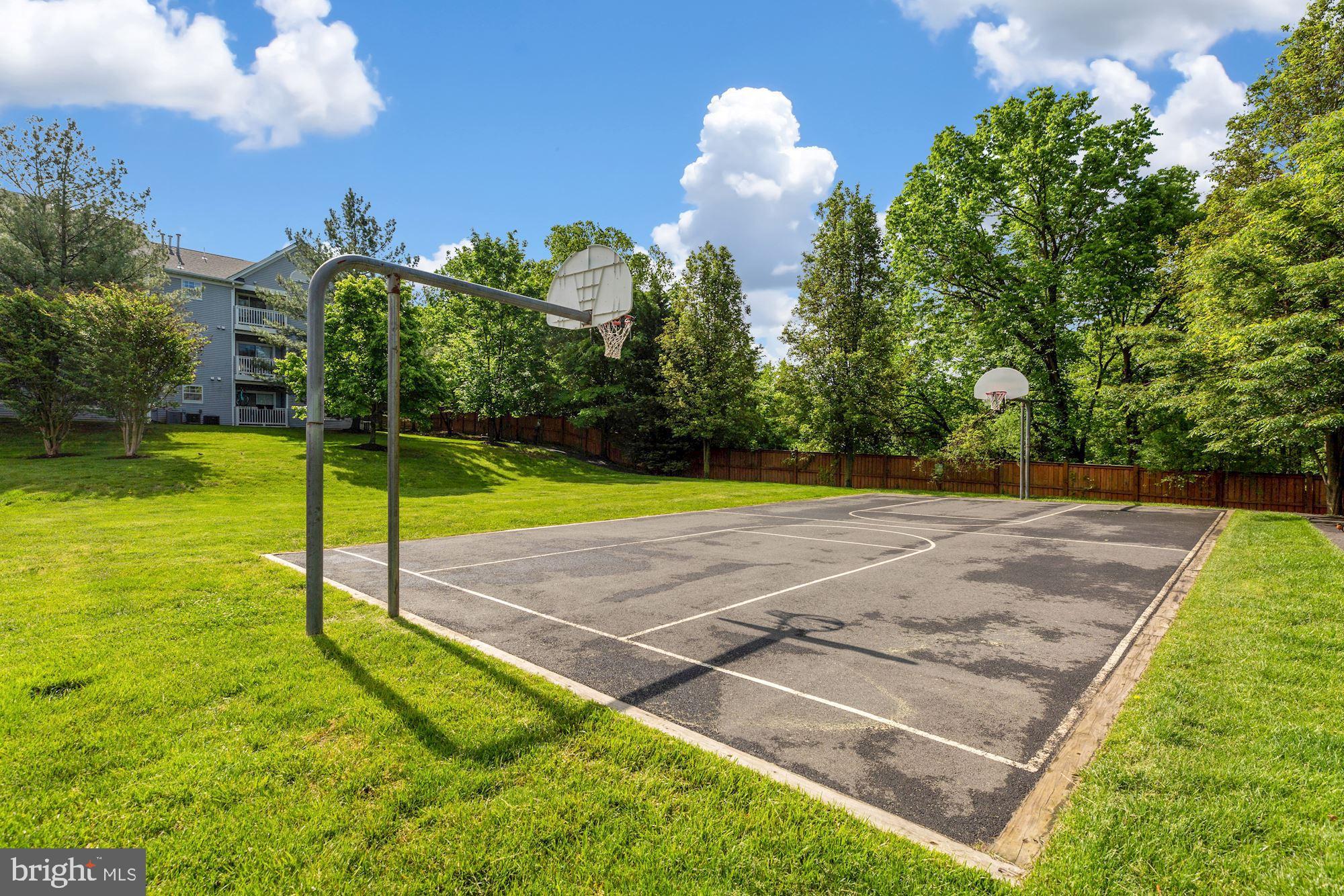 521 Constellation Square Southeast, Unit J Leesburg, VA 20175 - Photo 38 of 40