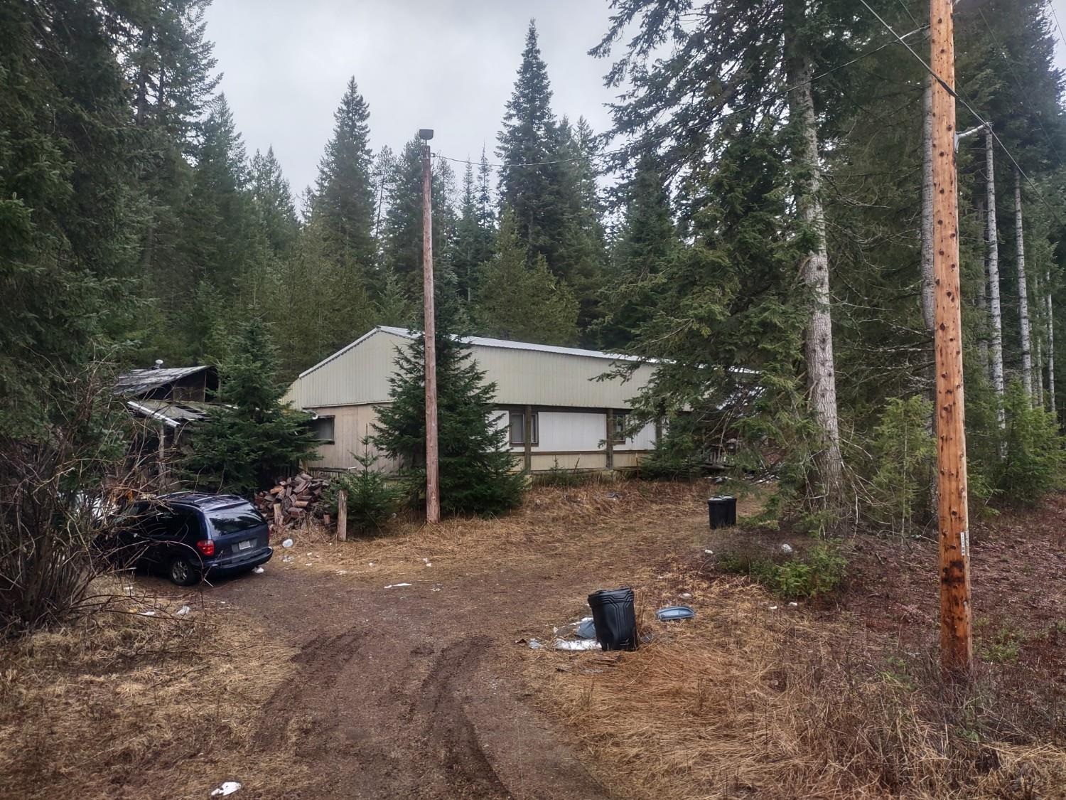 3582 Camden Road Newport, WA 99156 - Photo 1 of 14