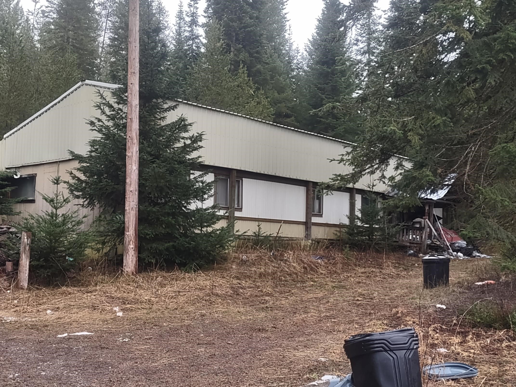 3582 Camden Road Newport, WA 99156 - Photo 2 of 14