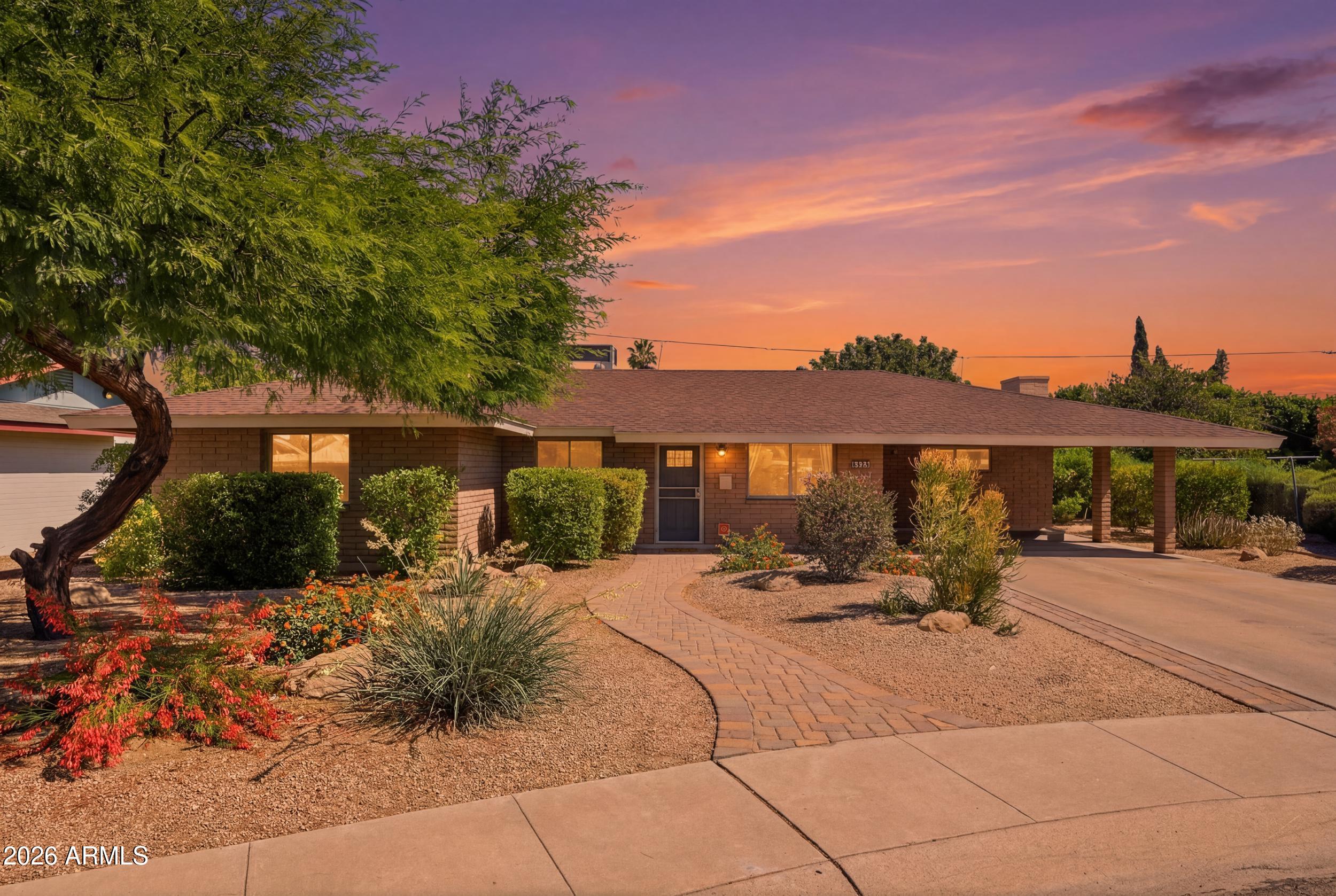 1236 East Del Rio Drive Tempe, AZ 85282 - Photo 23 of 25 Sunset front yard