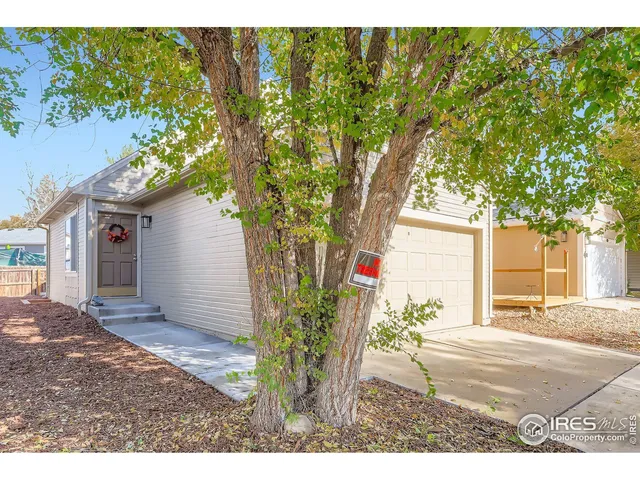 a house view with a outdoor space