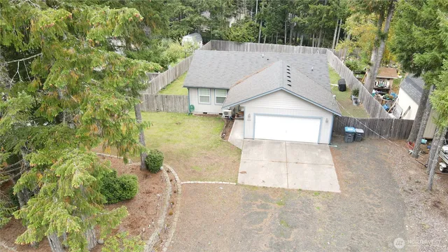 $2,200 | 231 East Shetland Road, Shelton, WA 98584