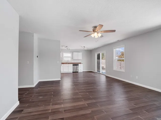 $255,000 | 12326 Hummingbird Cove, Fort Wayne, IN 46845